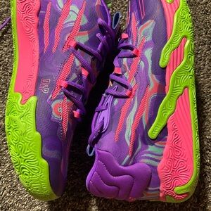 MELO Basketball Shoes